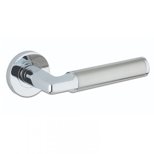 Guide to Choosing Door Hardware 3 Chrome Portree Handle