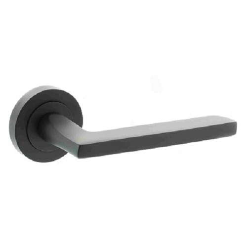 Guide to Choosing Door Hardware 1 black door handle